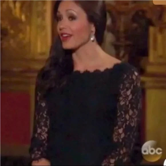 DIANE VON FURSTENBERG LACE DRESS PERFECT CONDITION   $400 never worn - Picture 10 of 16